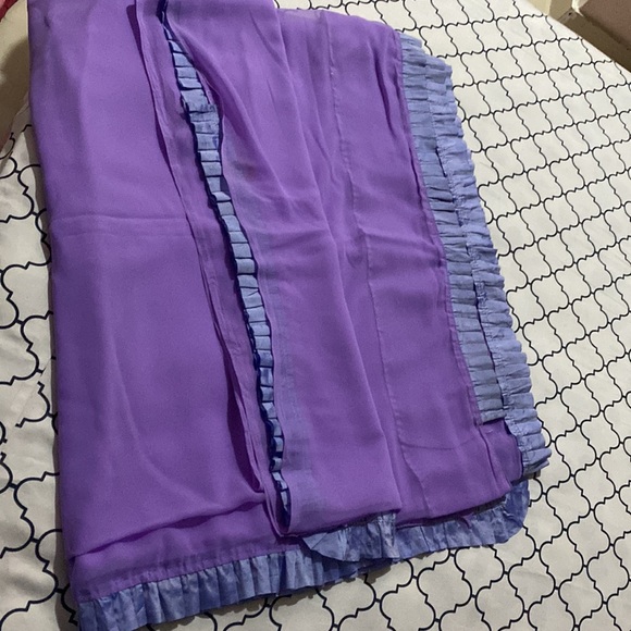 1500/-Designer saree with floor length shrug,absolutely an eye catcher in lave… - Picture 11 of 14